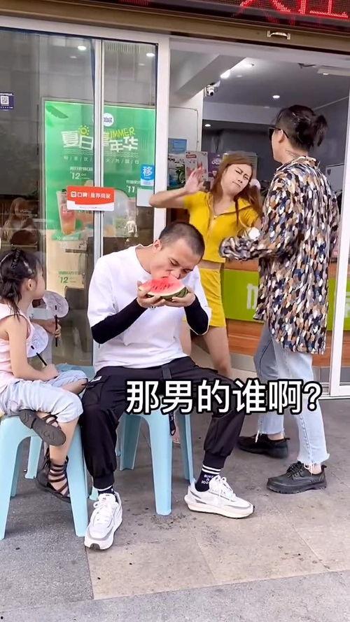 娱乐吃瓜酱情侣吵架,娱乐吃瓜酱视角下的情感纠葛