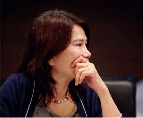 我不是废柴娱乐吃瓜明星,我不是废柴，我是吃瓜明星