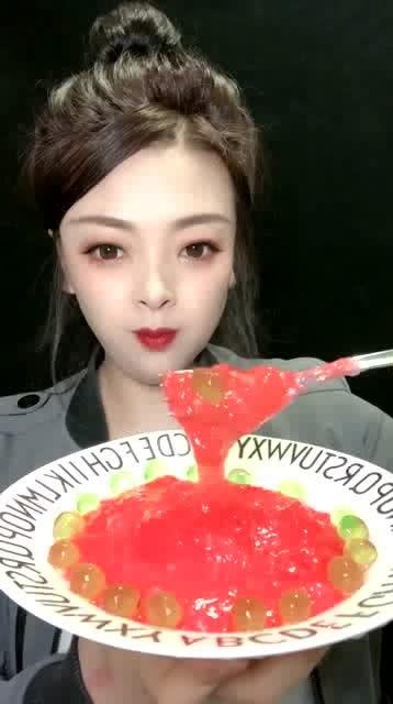 娱乐吃瓜酱小朋友,揭秘网红小朋友阿拉蕾的星途与争议